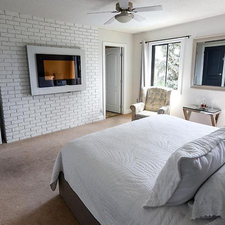 A Touch Of English B&B Kelowna Eksteriør bilde