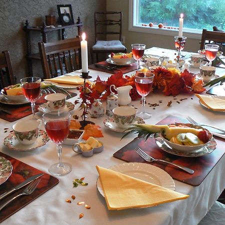 A Touch Of English B&B Kelowna Eksteriør bilde