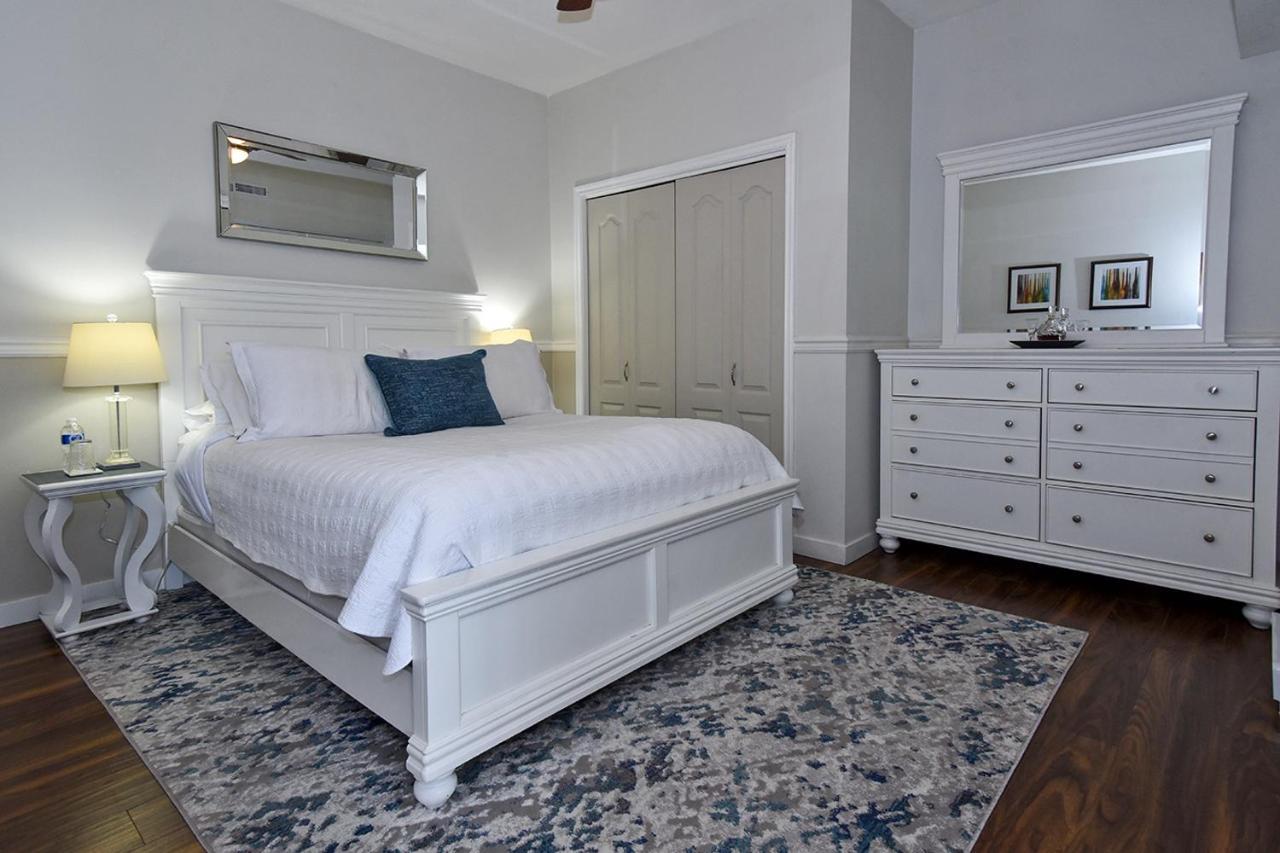 A Touch Of English B&B Kelowna Eksteriør bilde