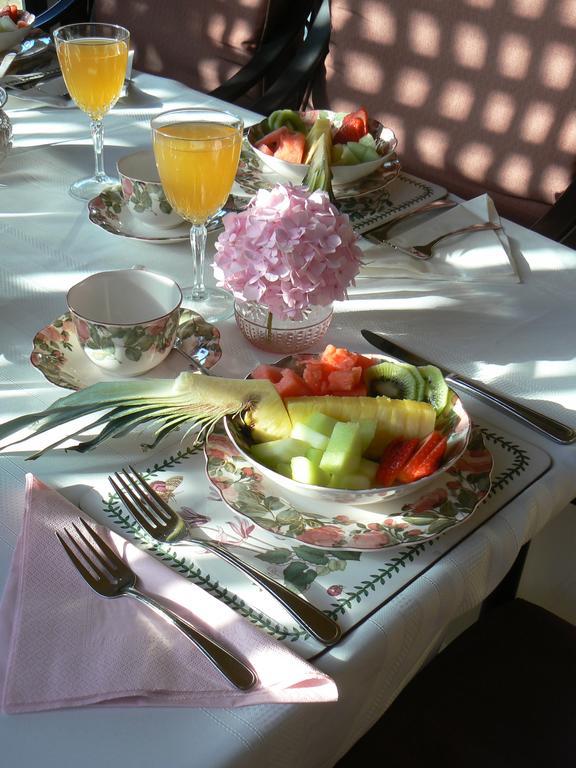 A Touch Of English B&B Kelowna Eksteriør bilde